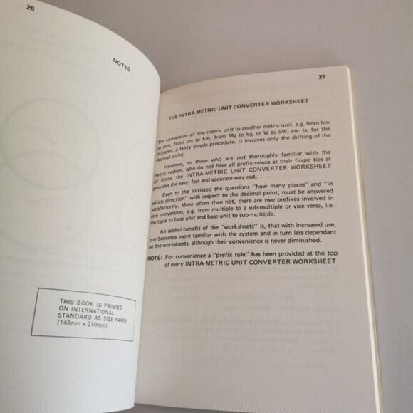 1975 Metric a Basic Guide book by HO Bayer Canadian Measurements Reference - Picture 8 of 9